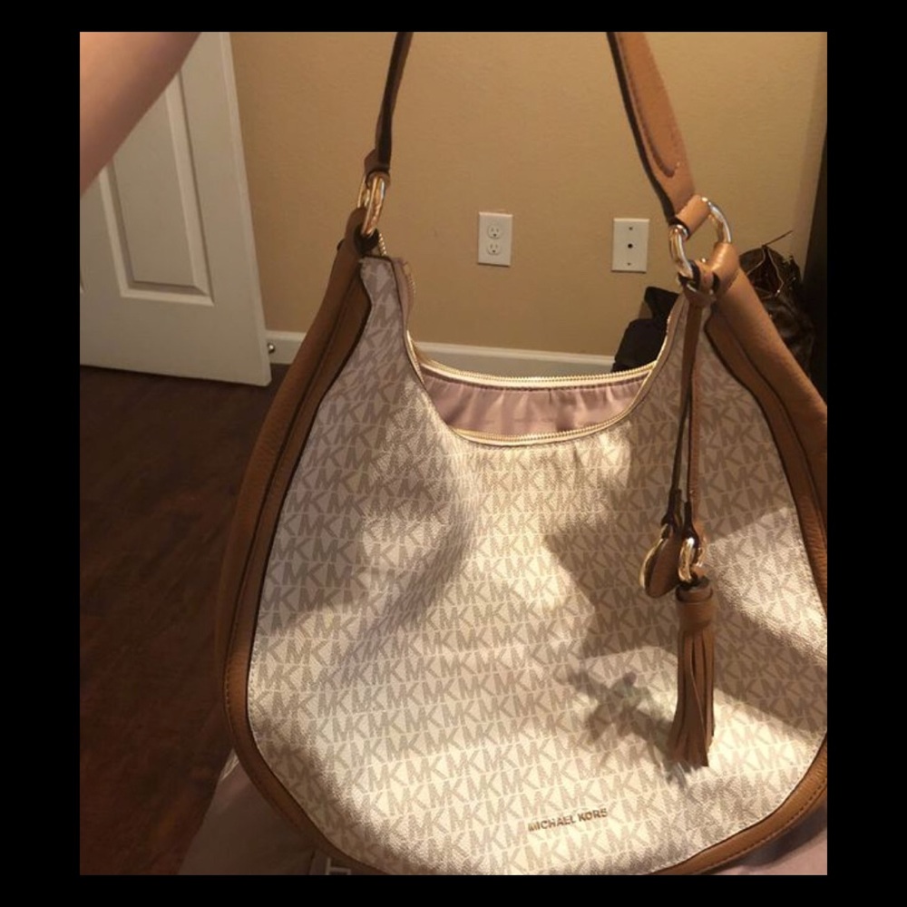 MK purse and wallet